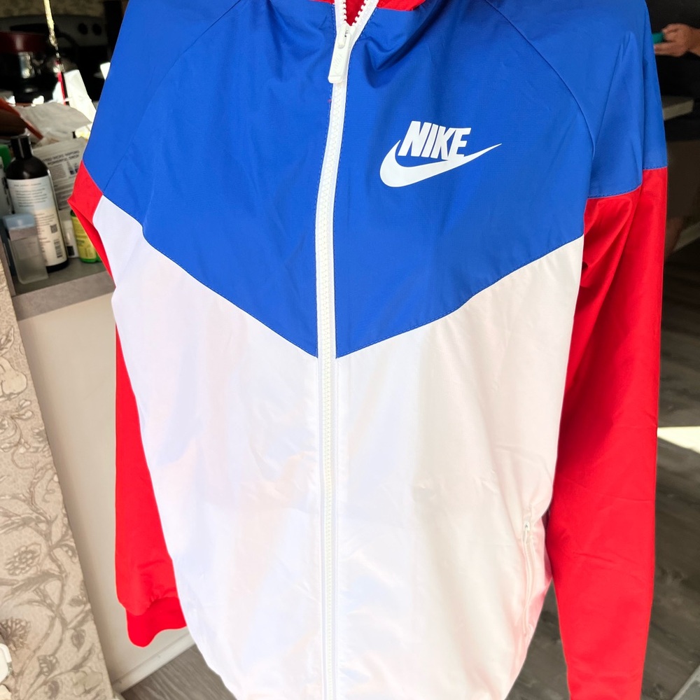 Boys xl loose fit windbreaker NIke